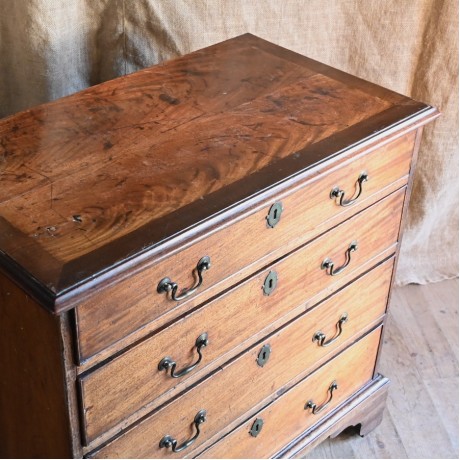 Late 18thC Mahogany Chest of Drawers