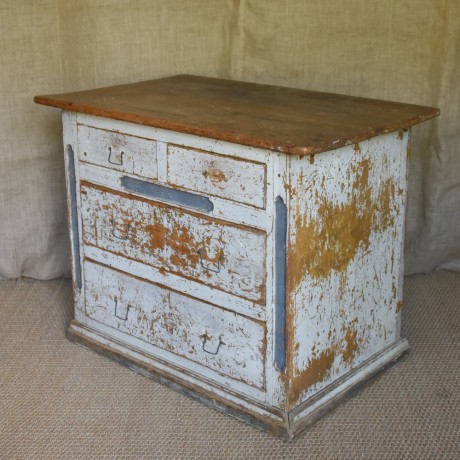 Unusual Chest of Drawers